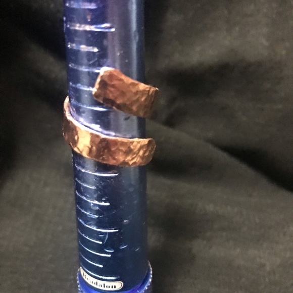 HAMMERED COPPER RING - Picture 3 of 4